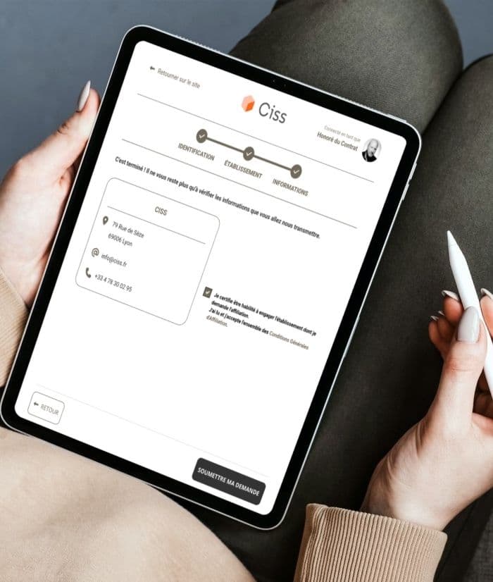 Signature de contrat sur tablette